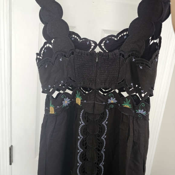 Farm Rio Cross Stitch Sunflower Richelieu Lenzing™ Ecovero™ Euroflax™ Midi Dress - Picture 3 of 4